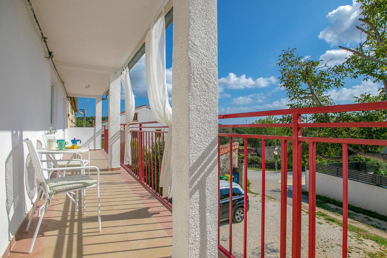 Villa John Pula Exterior photo